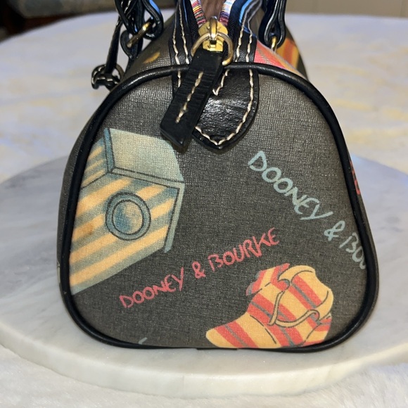 Vintage Dooney & Bourke Y2K Rainbow Printed Bitsy Bag - Picture 3 of 16